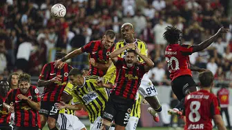 Ankara’da büyük sürpriz: Gençlerbirliği Fenerbahçe’yi yendi, rekorlar tarihe karıştı!