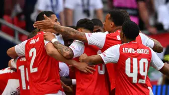 Arsenal yeni sezona provayla veda etti: Como 1907 engelini penaltılarla aştı