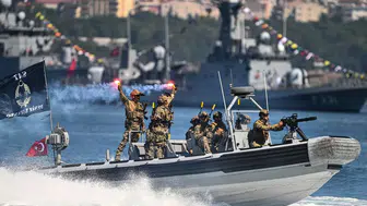 SAT ve SAS komandoları TEKNOFEST Mavi Vatan’da gövde gösterisi yaptı