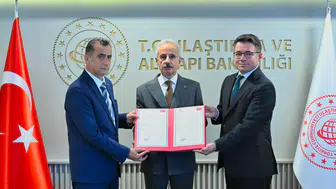 Türk demiryolcularından tarihi adım: Milli lokomotif E5000 artık Avrupa yolcusu