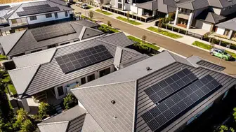 Evde üret, yolda harca: Çatı panelleri elektrikli araç satışlarını uçurdu!