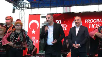 Pursaklar'da zaferin 104. yılına görkemli kutlama: Saray Selçuklu Meydanı doldu taştı