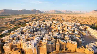 Ne çelik var ne beton: Çölün ortasındaki toprak gökdelenler zamana meydan okuyor
