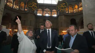 Bakan Ersoy açıkladı: Ayasofya, Cumhuriyet tarihinin en büyük bakımında