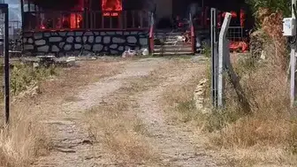 Sivas'ta müstakil bir ev yanarak kül oldu