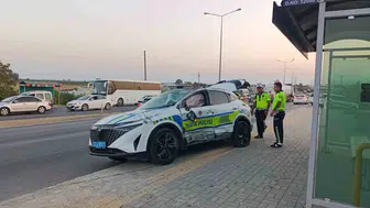 Silifke'deki zincirleme kazada 1'i polis, 2 kişi yaralandı