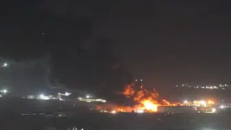 Geceyi aydınlatan dev yangın: Süleymaniye'de akaryakıt tesisinde patlama