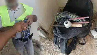 İşçi kılığına girdi, 300 bin liralık vurgun yaparken yakayı ele verdi