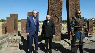 Cumhurbaşkanı Erdoğan Selçuklu Meydan Mezarlığı'nda