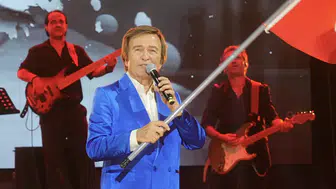 Erol Evgin 30 Ağustos Zafer Bayramı’nda Ayvalık’ta sahne aldı