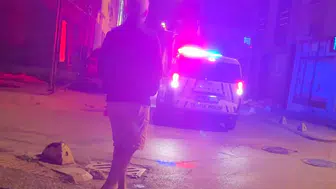 Polis arabasına binen alkollü sürücü direksiyonu aradı