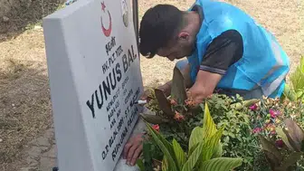 Yenişehirli Ülkücü gençlerden vefa örneği: Şehitliği temizlediler