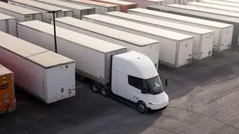 Lojistikte tarihi anlaşma: 500 adetlik tesla semi filosu geliyor