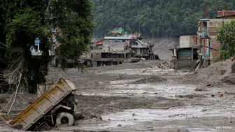 Nepal'de korkutan sel! 95 kişi öldü, 390 hacıdan haber yok