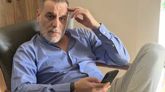 Ozan Güven annesinin Alzheimer hastalığının haksızlık süreciyle ilerlediğini açıkladı