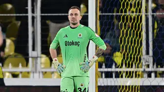 Fenerbahçe'nin kalesine büyük darbe! Mert Günok sahalardan ne kadar uzak kalacak?
