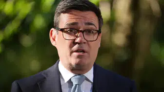 İngiltere'de diplomasi skandalı: Başbakan Andy Burnham'ı mesajla işlettiler