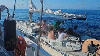 Didim açıklarında turist oyununu sahil güvenlik bozdu: 16 göçmen yakalandı!