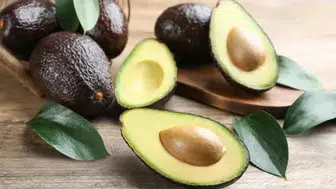 Avokado nedir? Ne işe yarar, faydaları nelerdir, zararları var mıü, nasıl yenir, kimler yememeli?