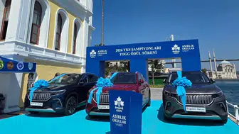 YKS şampiyonu liseliler TOGG ile ödüllendirildi