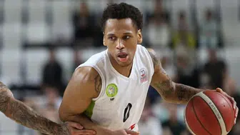 Romanya Ligi Finallerinin MVP'si Daron Russell Anadolu Efes'e transfer oldu