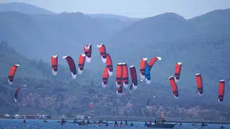 Formula Kite Avrupa Şampiyonası Akyaka sahillerinde başladı