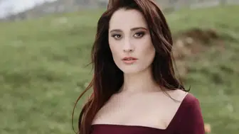 Elif Kaya kaç yaşında, nereli, hangi şarkıları seslendirdi?,