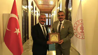 Müzecilikte tarihi iş birliği: Birol İnceciköz'e prestijli TÜRKSOY Madalyası