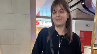 İpek Erdem imaj değiştirdi: 10 yıllık sarı saçlarına veda etti