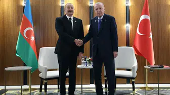 Cumhurbaşkanı Erdoğan'dan Kırgızistan'da diplomasi trafiği: İlham Aliyev ile görüştü