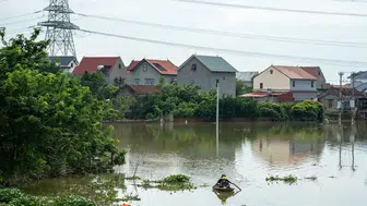 Vietnam'da şiddetli yağışlar felakete dönüştü: Binlerce ev sular altında