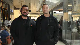 Avatar Atakan arkadaşıyla Zorlu AVM'de görüntülendi