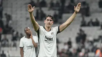 Beşiktaş'ın golcüsü Vlahovic sahalara geri dönüyor!