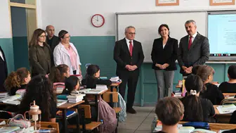 Edirne Valisi Sezer okulda incelemelerde bulundu