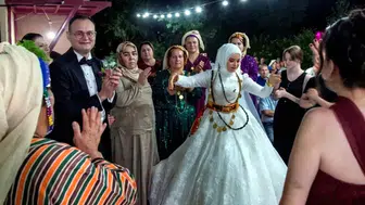 Özbek gelin takı iddiasına yanıt verdi, eşi ve kayınpederinden şikayetçi oldu