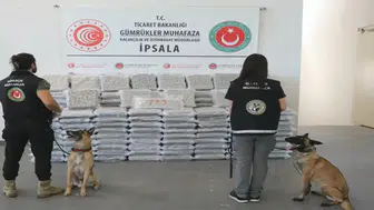 Sınırda dev zehir operasyonu: Karavandan yüzlerce kilo uyuşturucu çıktı