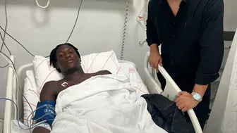 Manisa deplasmanı dönüşü acil müdahale: Elvin Mendy hastaneye kaldırıldı