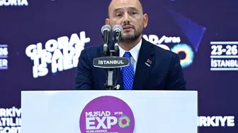 Özdemir: Yeni dünya düzeninin sancılı doğum sürecinden geçiyoruz