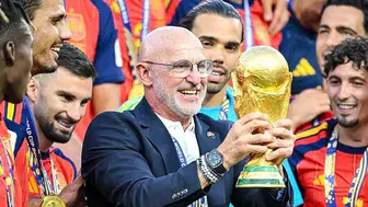 İspanya Futbol Federasyonundan tarihi imza: Luis de la Fuente ile 2032 kararı
