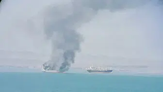 Basra Körfezi'nde gerilim tırmandı: Keşm Adası açıklarında ticari gemi vuruldu
