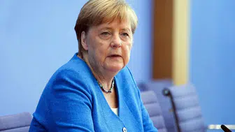 Angela Merkel'den AfD'nin seçim zaferine "Kalbim kan ağlıyor" tepkisi