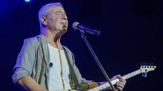 Levent Yüksel Palladium Ataşehir konserinde 30. yıl albümünü duyurdu