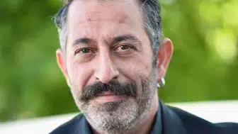 Cem Yılmaz kimdir, kaç yaşında, aslen nereli, evli mi, eşi kim, oğlu kim, hangi filmlerde oynadı?