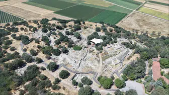 Çanakkale'de heyecanlandıran kazı: Troya'nın karanlık çağına ışık tutan agora