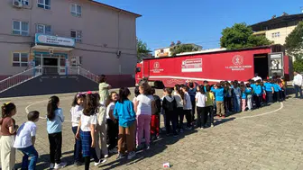 Gezen sinema tırları 81 ili turladı: 1,5 milyon çocuk ilk kez sinemayla tanıştı