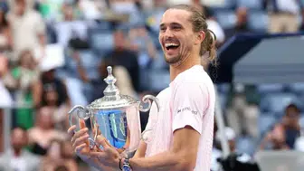 ABD Açık tek erkekler finalinde Alexander Zverev kupayı kaldırdı