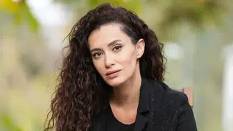 Evlilik teklifine 'evet' demişti:Oyuncu Hande Doğandemir nikah masası için şartını açıkladı
