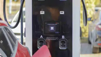 En Yakıt ve Mercedes-Benz’den İzmir’de Premium Şarj Deneyimi