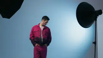 Cenk Suyabatmaz yeni teklisi "Bir Kez Daha" ile müzikseverlerle buluşuyor