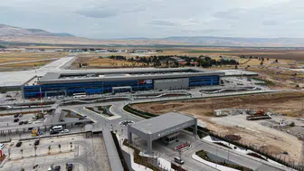 Malatya Havalimanı yeni terminali ile ilk yolcularını ağırladı
